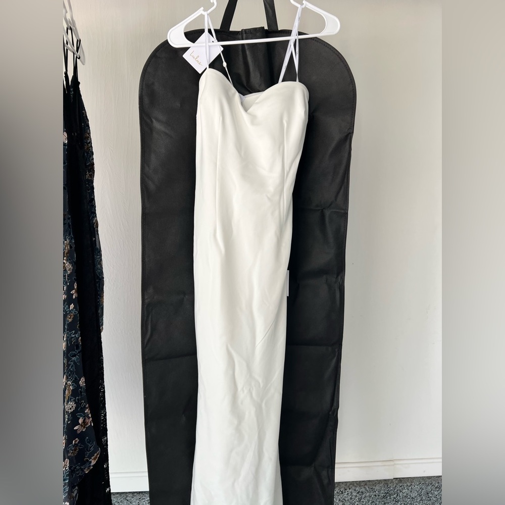 Lulus wedding dress, brand new w tags